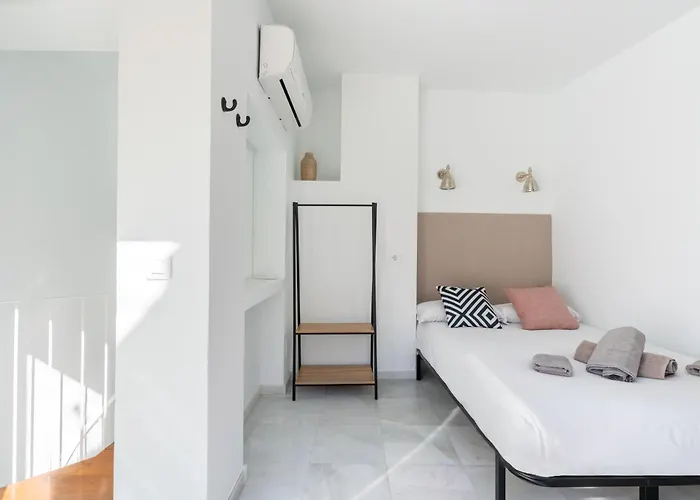 Dos De Mayo Olehousing * إشبيلية