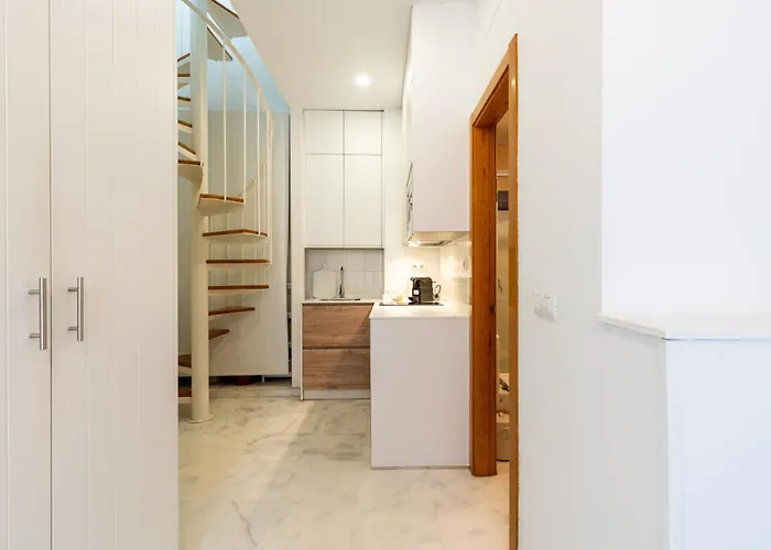 Dos De Mayo Olehousing * إشبيلية