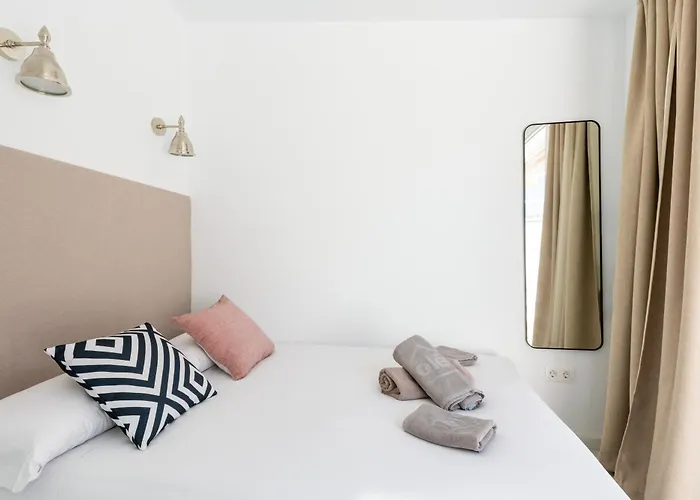 Dos De Mayo Olehousing شقة إشبيلية